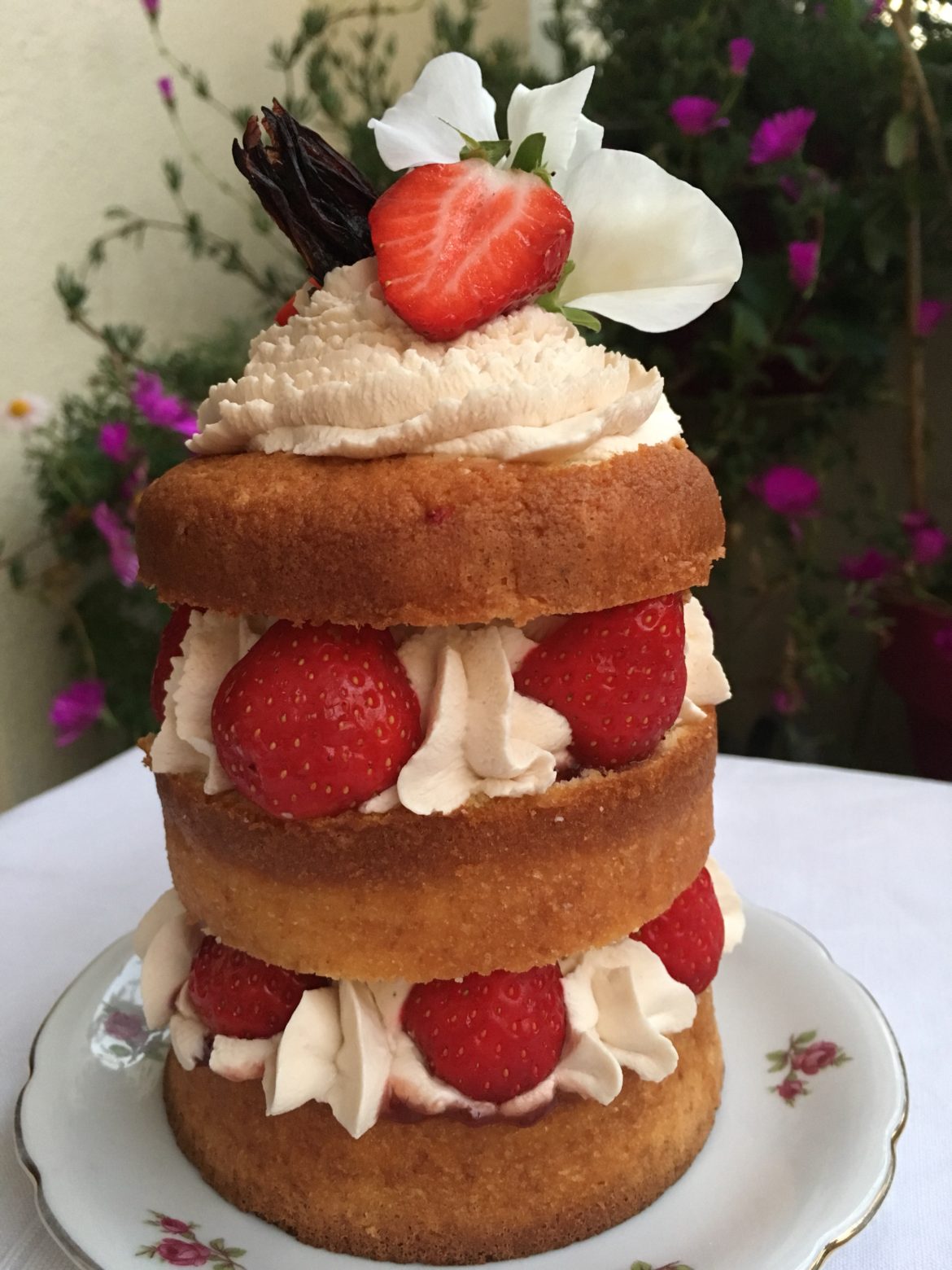 Naked Cake Fraises Hibiscus Cyrielle Gourmandise