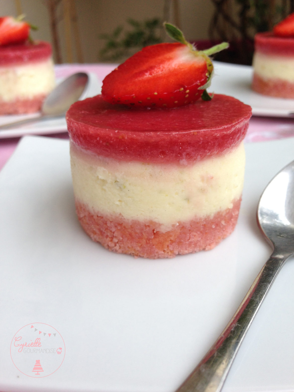 Mini cheesecake citron vert et compotée de fraises