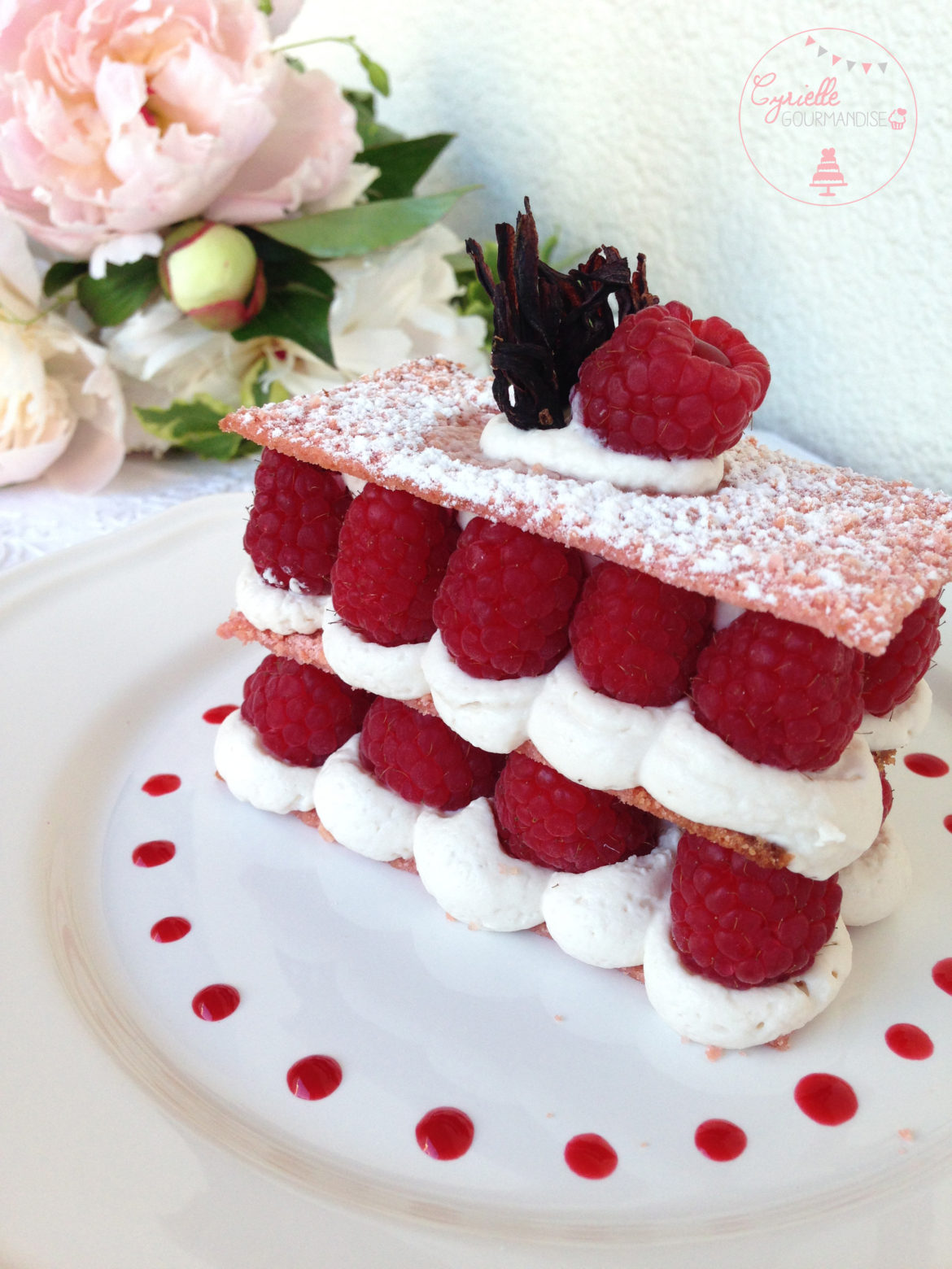 Millefeuille rose, crémeux mascarpone-hibiscus et framboises {Foodista Challenge}
