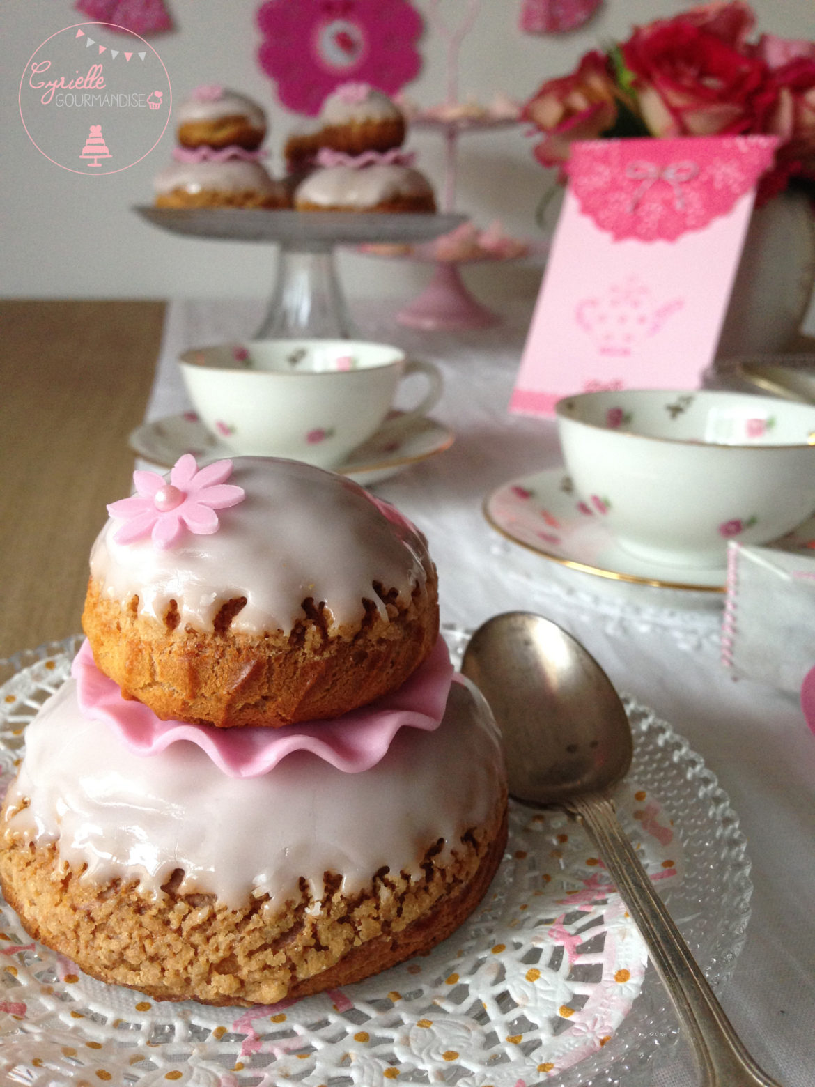Religieuse Praliné Noisette, insert poire {Foodista Challenge #12}