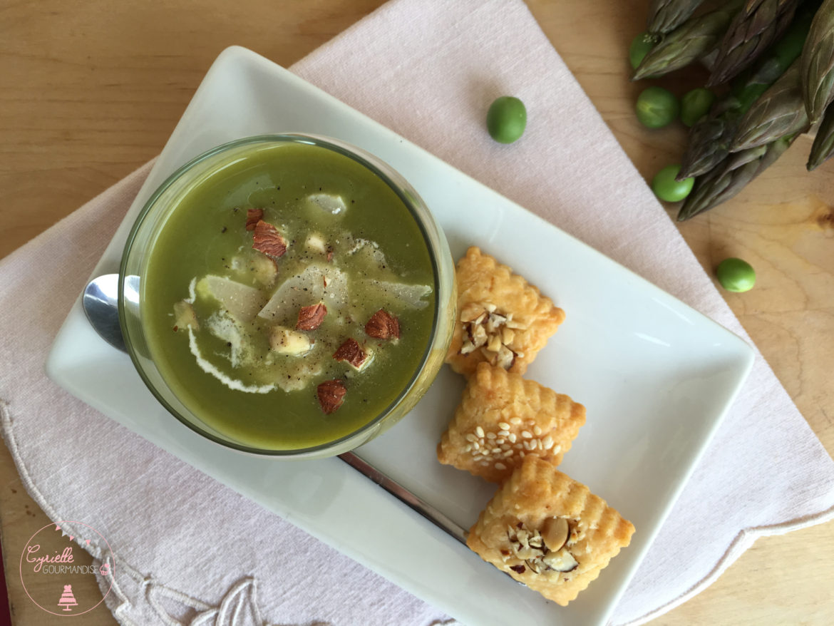 Velouté de printemps et sablés parmesan-noisettes {Bataille Food #33}