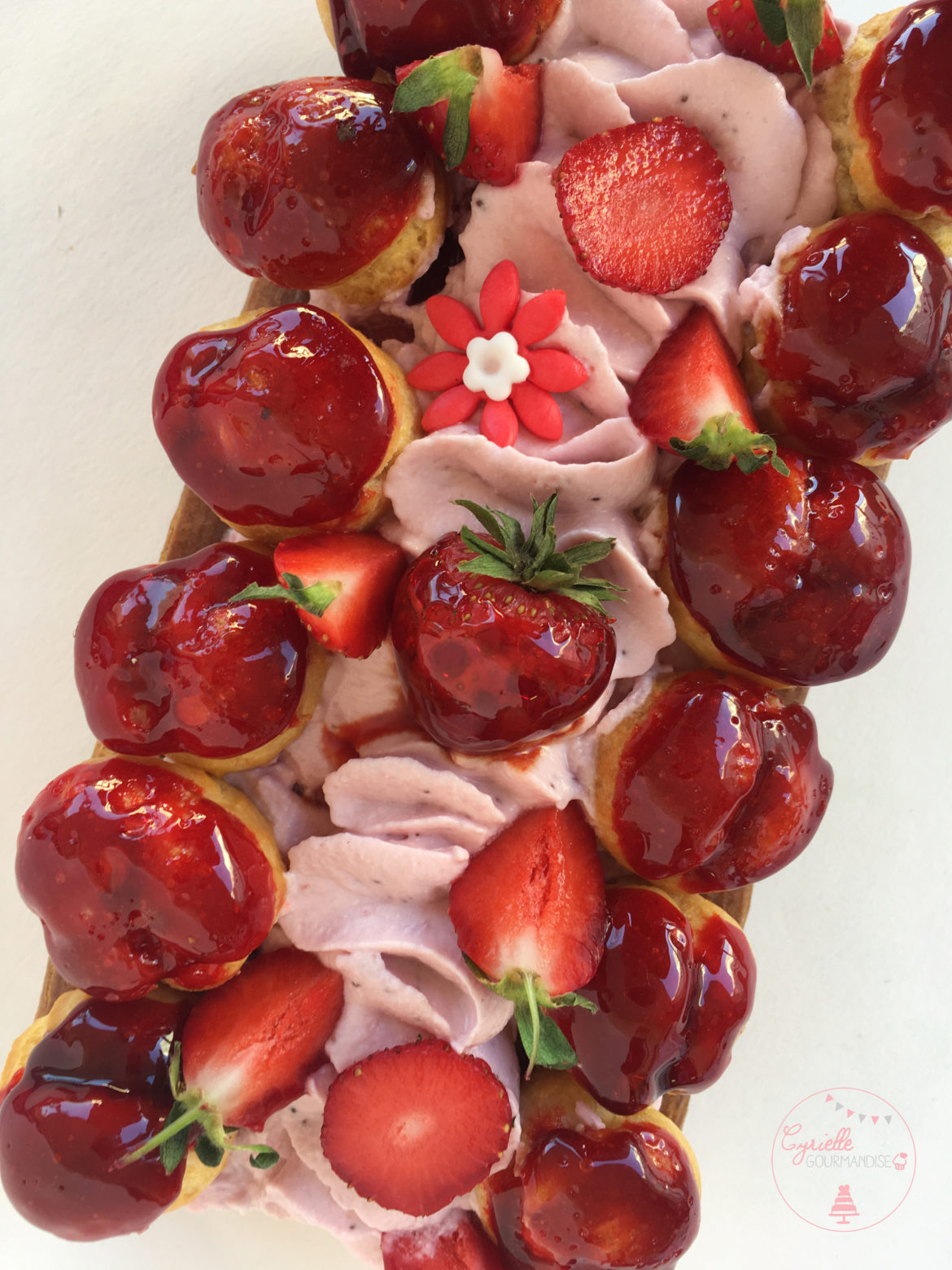 Saint-Honoré aux Fraises