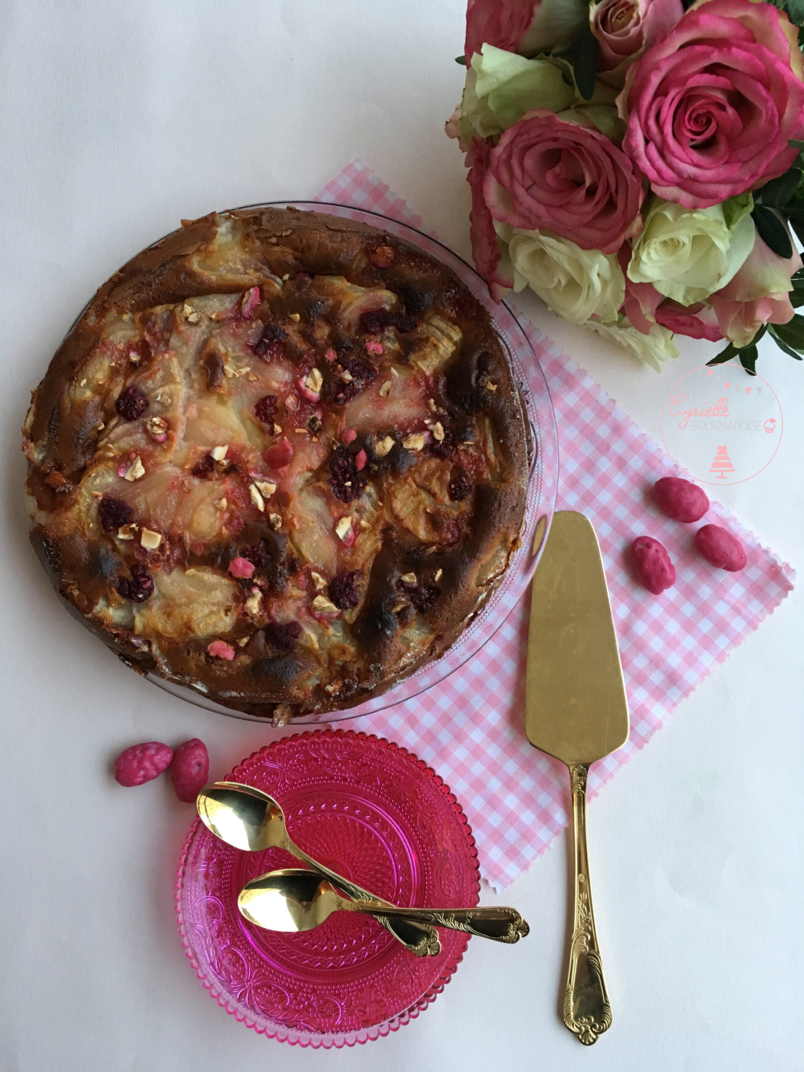 Gâteau Invisible Poire-Framboise-Praline