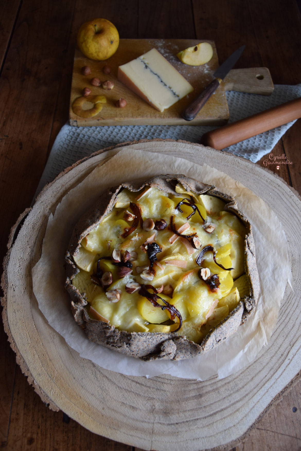 Tarte Rustique aux deux pommes et Morbier